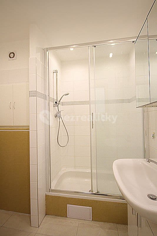 1 bedroom with open-plan kitchen flat to rent, 40 m², Čs. armády, Kladno, Středočeský Region 1 bedroom with open-plan kitchen flat to rent, 40 m², Čs. armády, Kladno, Středočeský Region