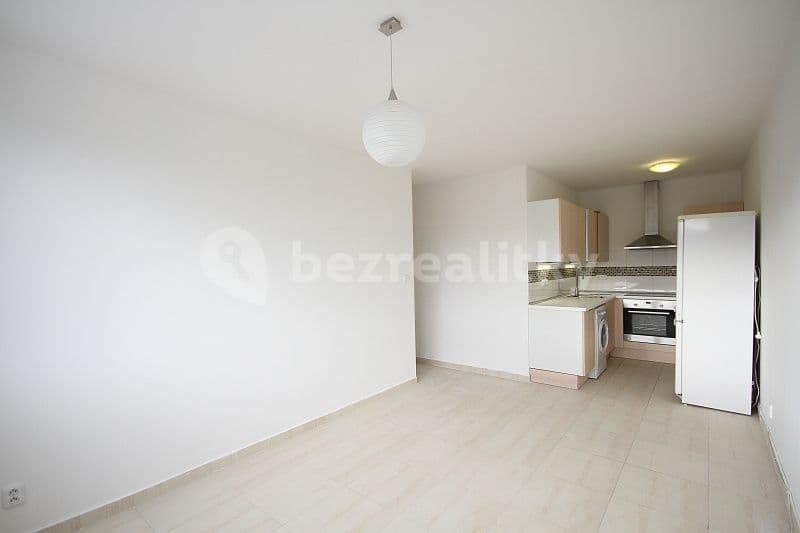 1 bedroom with open-plan kitchen flat to rent, 40 m², Čs. armády, Kladno, Středočeský Region 1 bedroom with open-plan kitchen flat to rent, 40 m², Čs. armády, Kladno, Středočeský Region