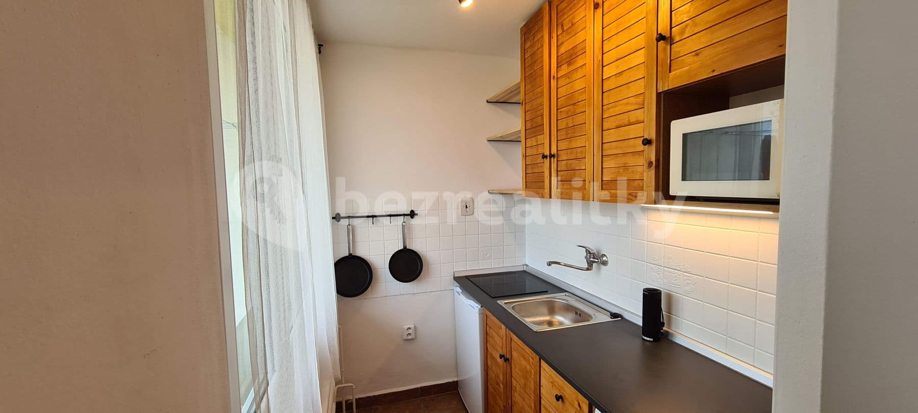 Studio flat to rent, 34 m², Bělehradská, Pardubice, Pardubický Region Studio flat to rent, 34 m², Bělehradská, Pardubice, Pardubický Region