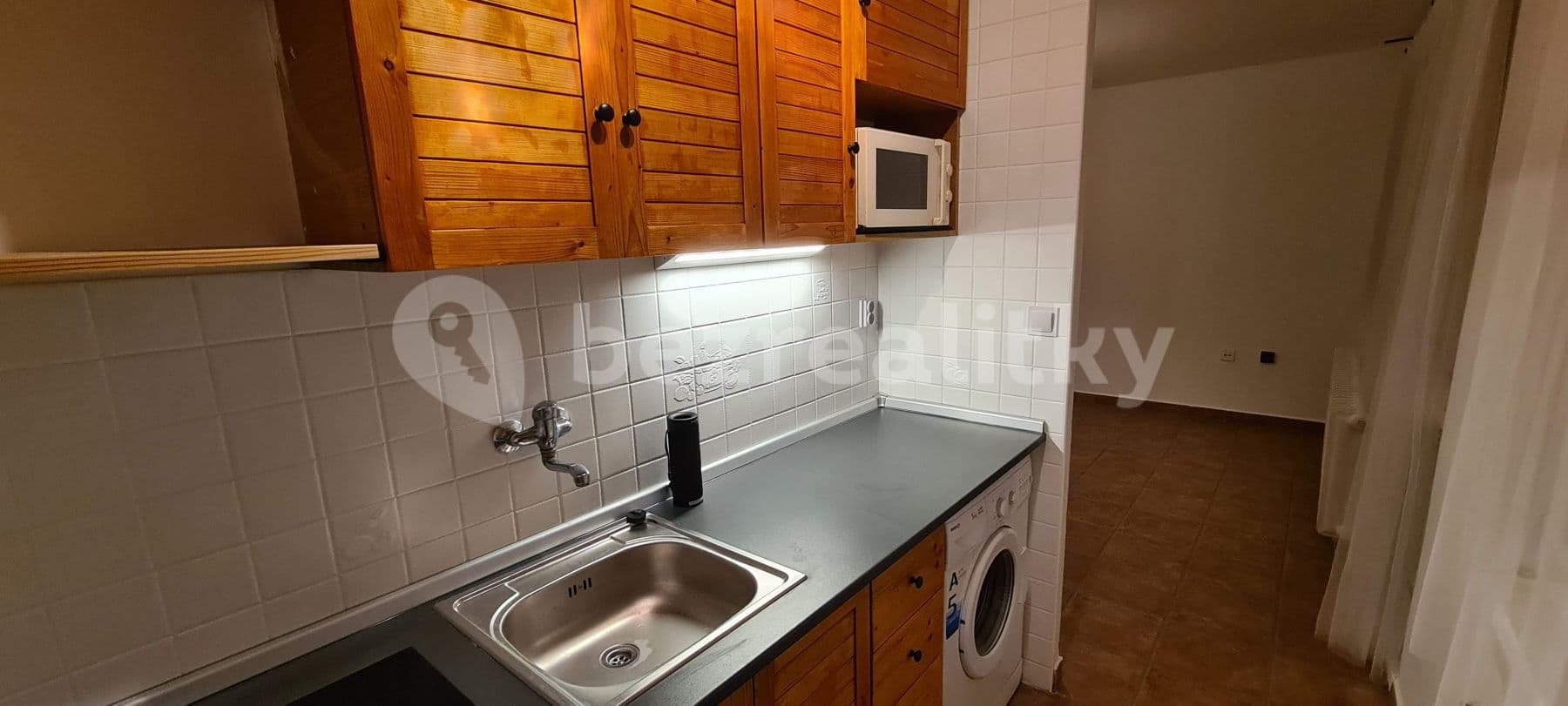 Studio flat to rent, 34 m², Bělehradská, Pardubice, Pardubický Region Studio flat to rent, 34 m², Bělehradská, Pardubice, Pardubický Region