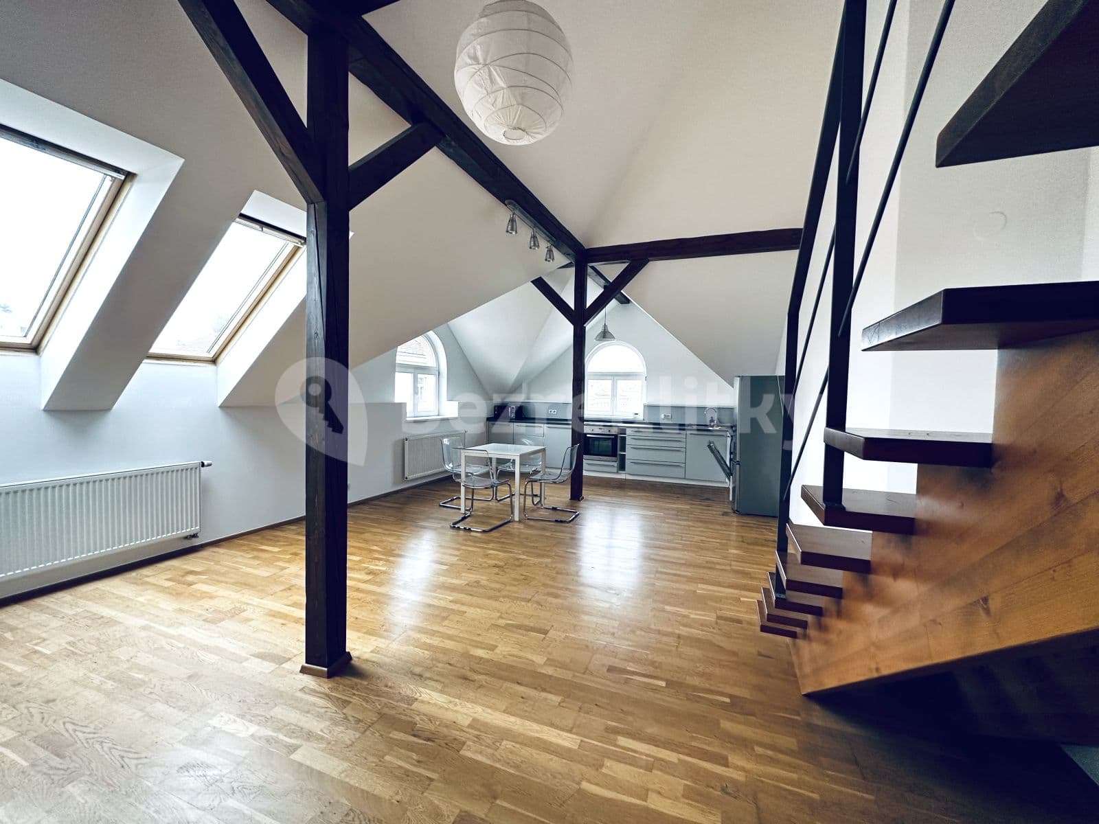 2 bedroom with open-plan kitchen flat to rent, 100 m², Nitranská, Prague, Prague 2 bedroom with open-plan kitchen flat to rent, 100 m², Nitranská, Prague, Prague