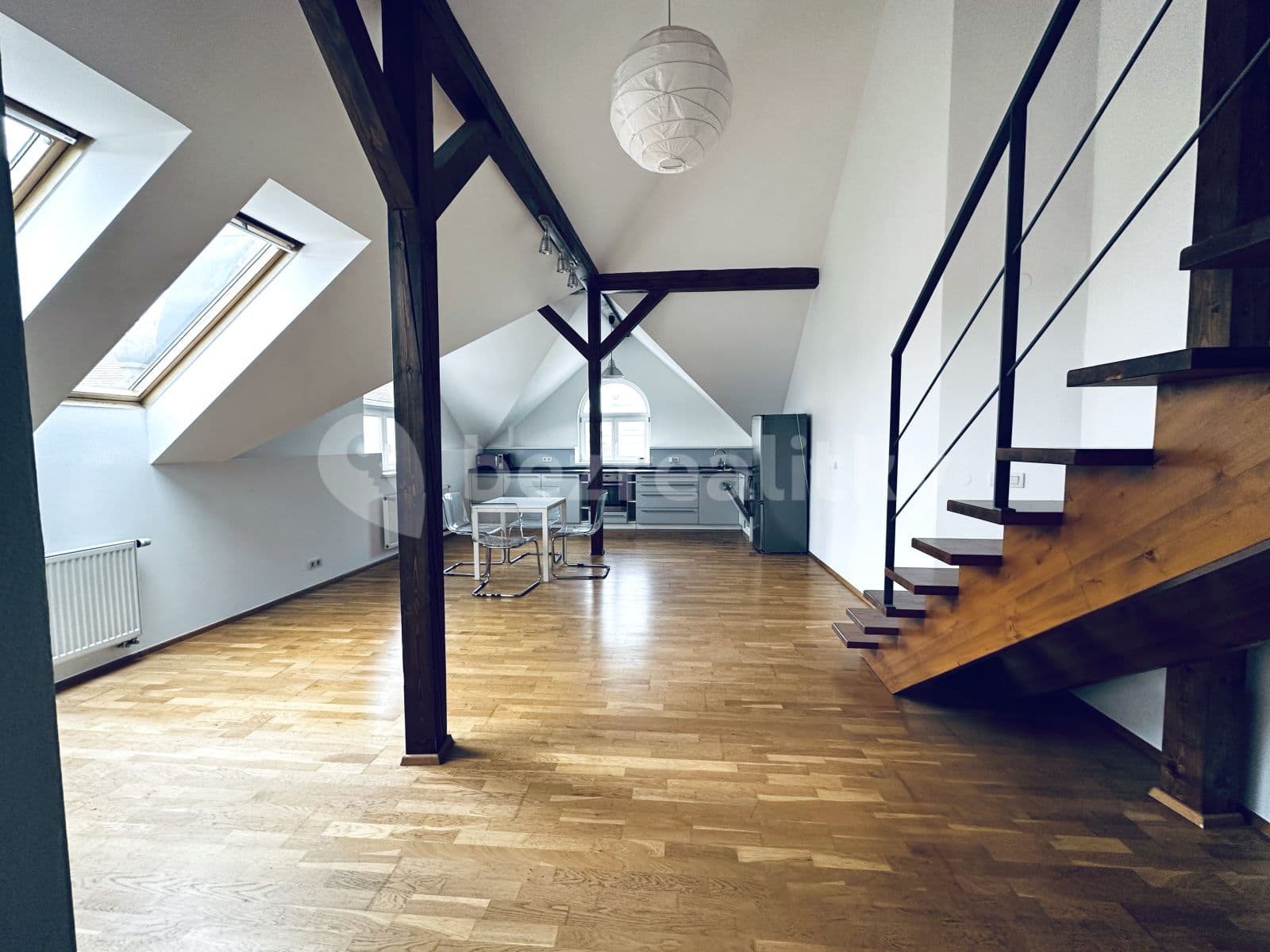 2 bedroom with open-plan kitchen flat to rent, 100 m², Nitranská, Prague, Prague 2 bedroom with open-plan kitchen flat to rent, 100 m², Nitranská, Prague, Prague