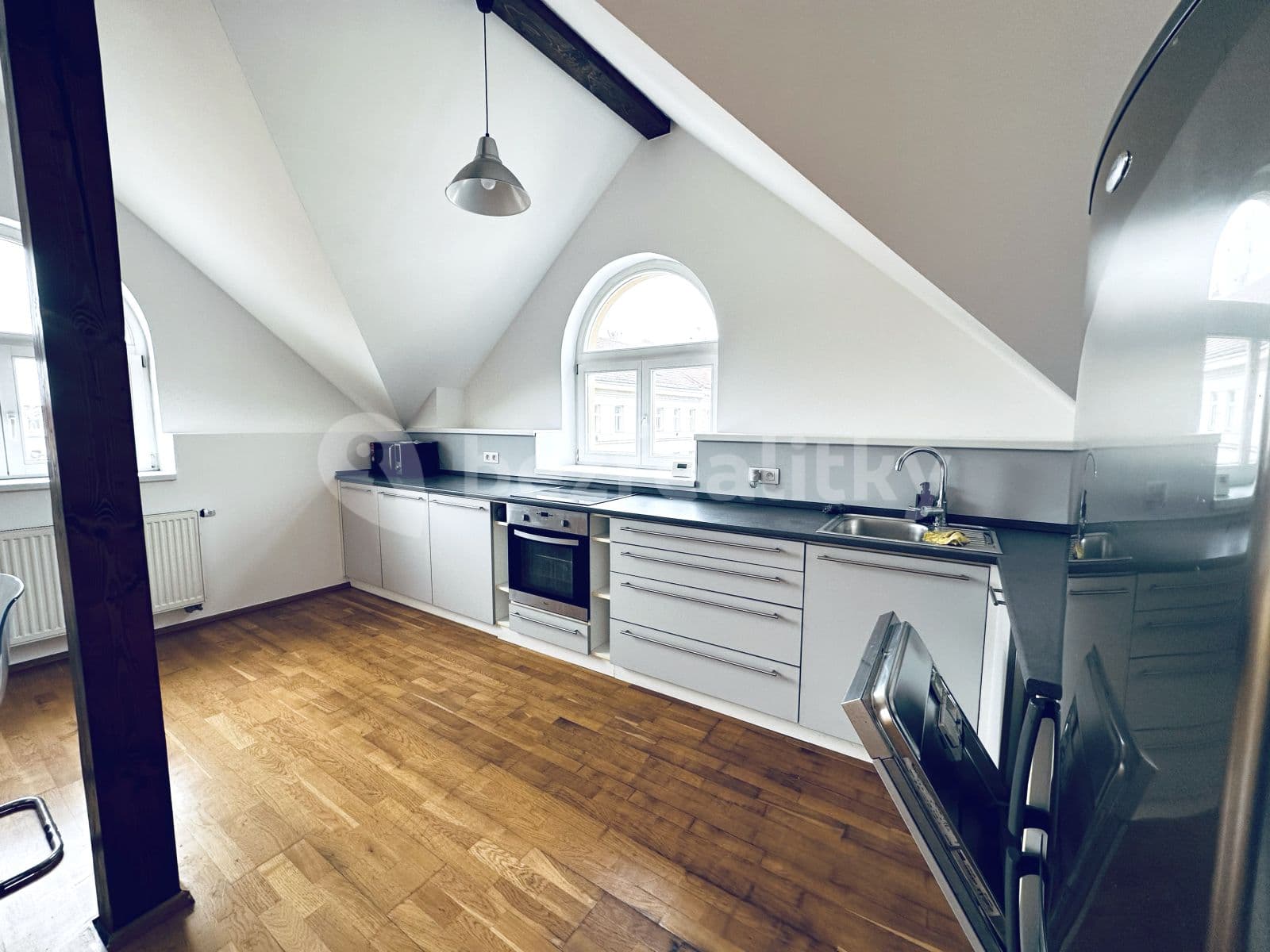 2 bedroom with open-plan kitchen flat to rent, 100 m², Nitranská, Prague, Prague 2 bedroom with open-plan kitchen flat to rent, 100 m², Nitranská, Prague, Prague