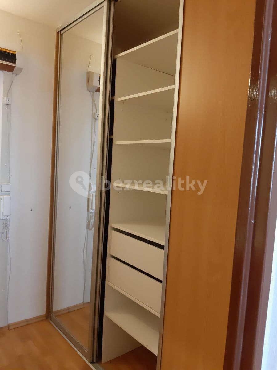 Studio flat to rent, 33 m², Elplova, Brno, Jihomoravský Region Studio flat to rent, 33 m², Elplova, Brno, Jihomoravský Region
