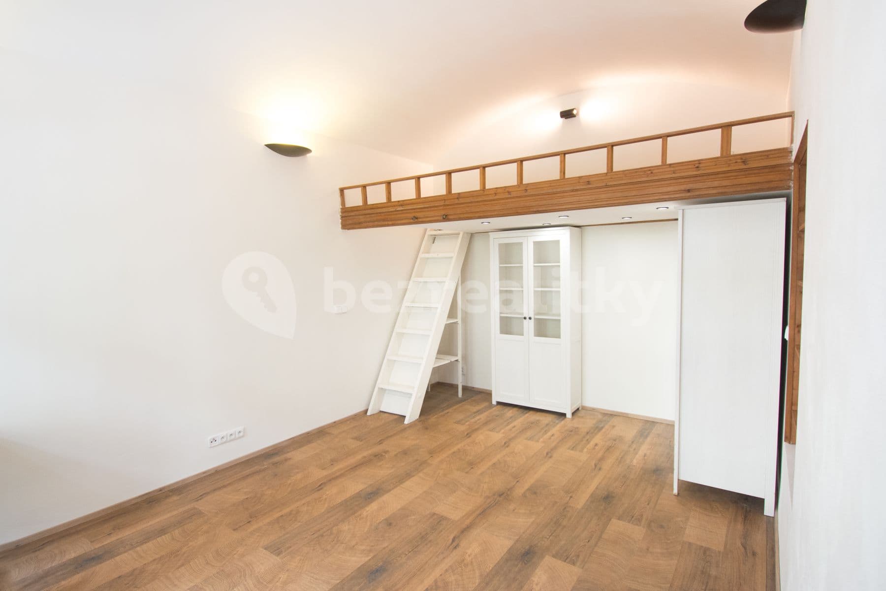 1 bedroom flat to rent, 37 m², Grafická, Prague, Prague 1 bedroom flat to rent, 37 m², Grafická, Prague, Prague