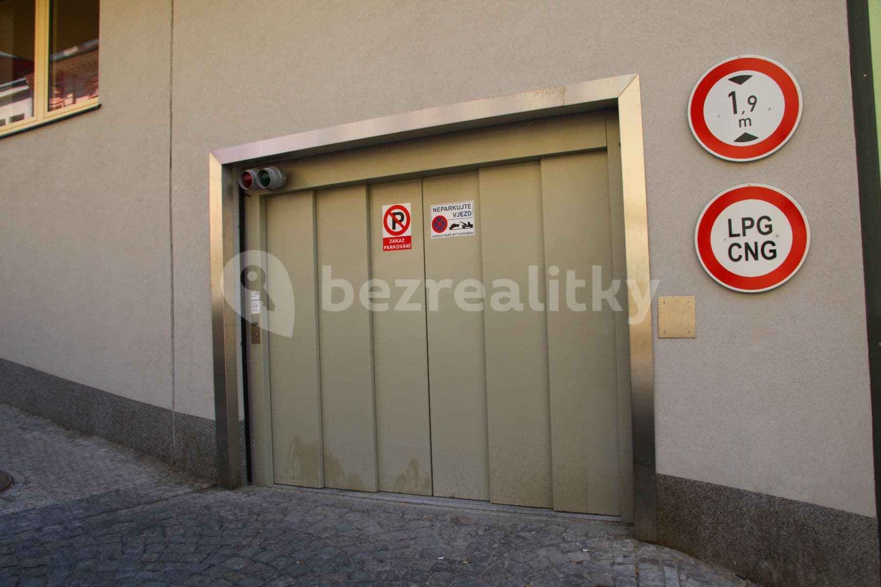 garage to rent, 20 m², Fastrova, Prague, Prague garage to rent, 20 m², Fastrova, Prague, Prague