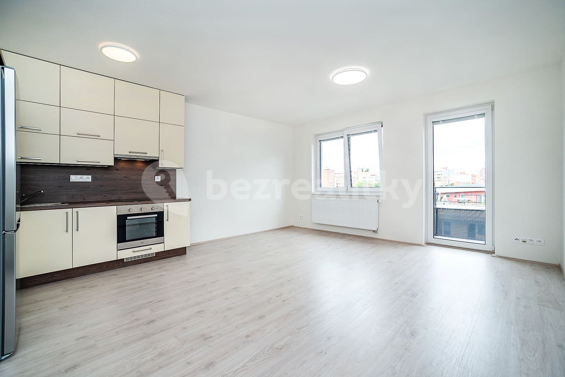 Studio flat to rent, 43 m², Škrábkových, Prague, Prague Studio flat to rent, 43 m², Škrábkových, Prague, Prague