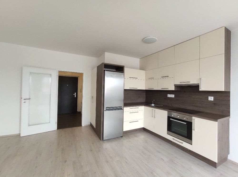 Studio flat to rent, 43 m², Škrábkových, Prague, Prague Studio flat to rent, 43 m², Škrábkových, Prague, Prague