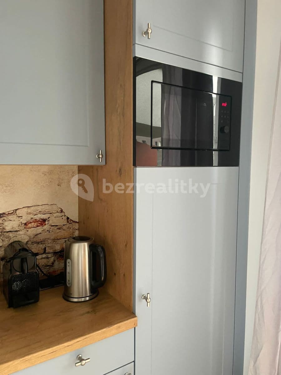 Studio flat to rent, 33 m², Wassermannova, Prague, Prague Studio flat to rent, 33 m², Wassermannova, Prague, Prague