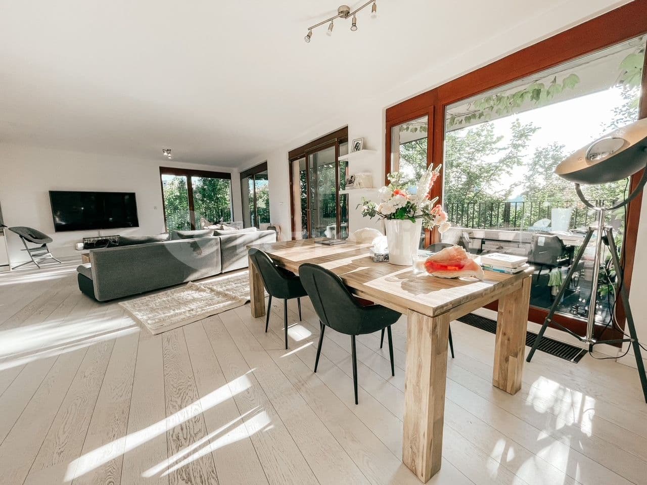 2 bedroom with open-plan kitchen flat to rent, 130 m², Na Doubkové, Prague, Prague 2 bedroom with open-plan kitchen flat to rent, 130 m², Na Doubkové, Prague, Prague