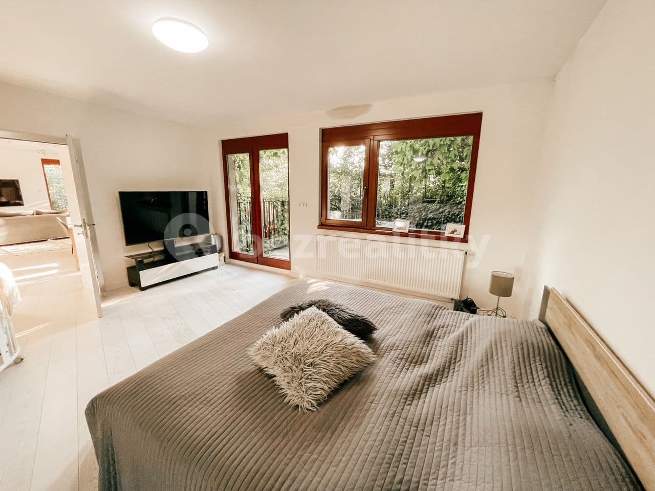 2 bedroom with open-plan kitchen flat to rent, 130 m², Na Doubkové, Prague, Prague 2 bedroom with open-plan kitchen flat to rent, 130 m², Na Doubkové, Prague, Prague