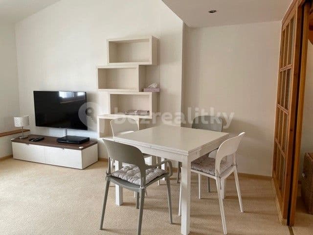 3 bedroom flat to rent, 60 m², Ke Džbánu, Prague, Prague 3 bedroom flat to rent, 60 m², Ke Džbánu, Prague, Prague