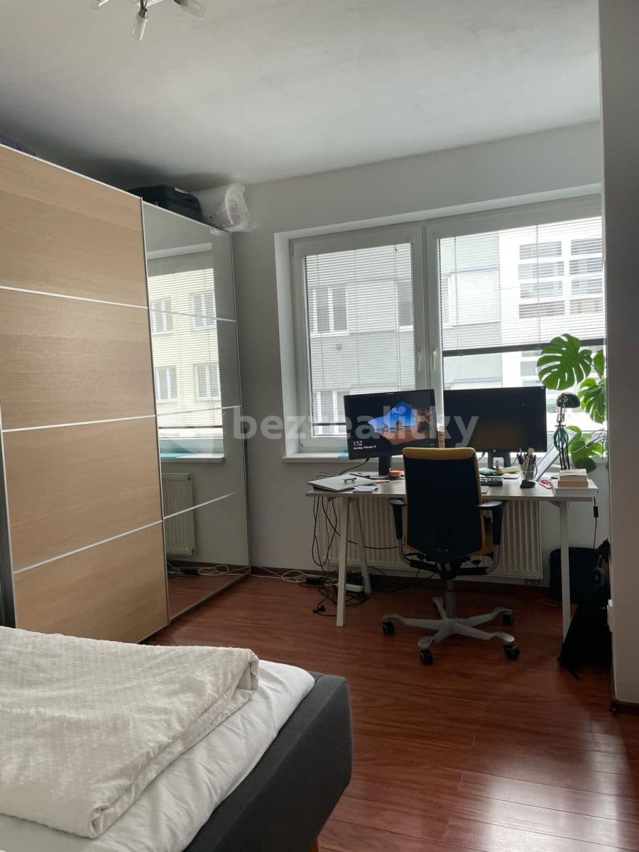 2 bedroom with open-plan kitchen flat to rent, 72 m², Křídlovická, Brno, Jihomoravský Region 2 bedroom with open-plan kitchen flat to rent, 72 m², Křídlovická, Brno, Jihomoravský Region