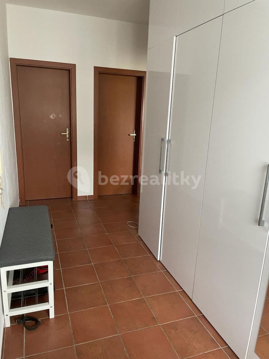 2 bedroom with open-plan kitchen flat to rent, 72 m², Křídlovická, Brno, Jihomoravský Region 2 bedroom with open-plan kitchen flat to rent, 72 m², Křídlovická, Brno, Jihomoravský Region