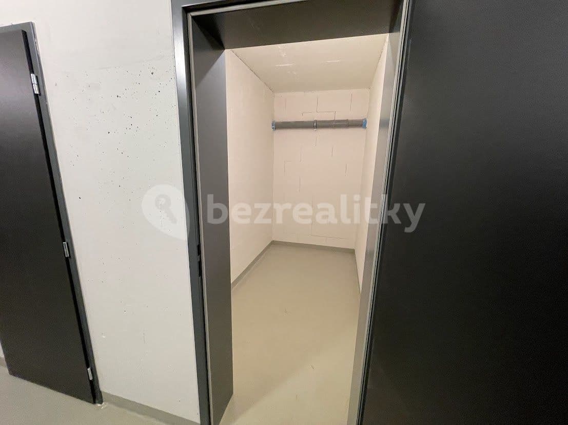 Studio flat to rent, 30 m², Křižanská, Prague, Prague Studio flat to rent, 30 m², Křižanská, Prague, Prague