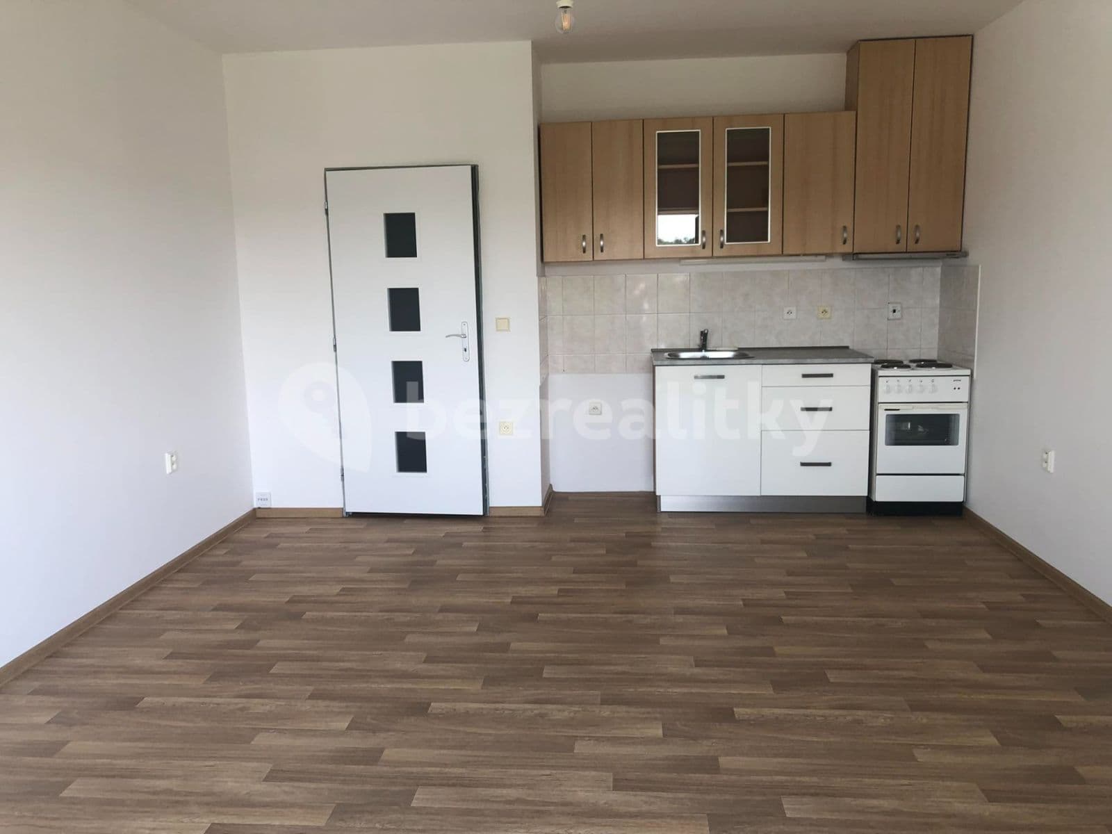 Studio flat to rent, 40 m², K Tabulkám, Kostelec nad Orlicí, Královéhradecký Region Studio flat to rent, 40 m², K Tabulkám, Kostelec nad Orlicí, Královéhradecký Region