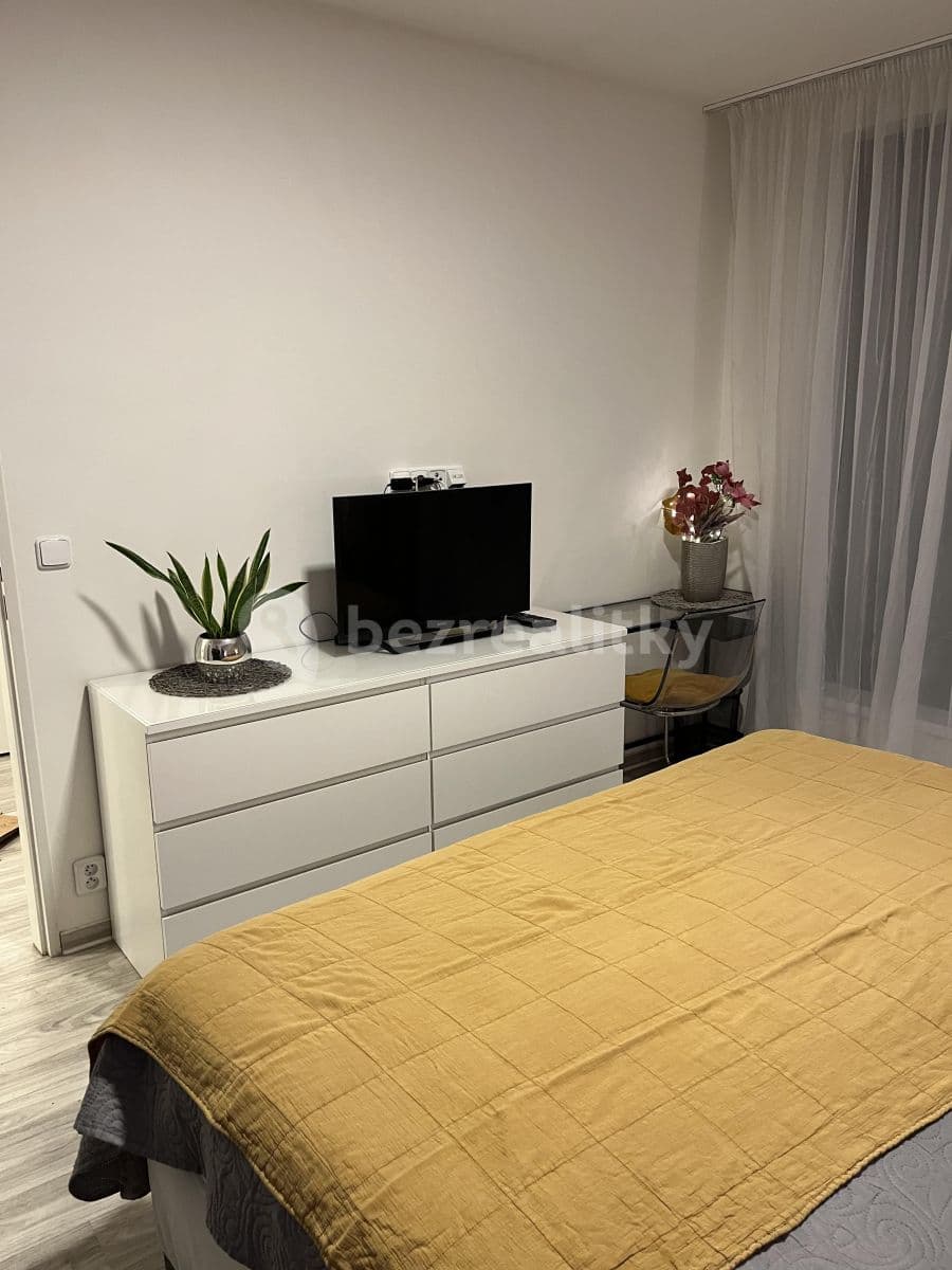 2 bedroom flat to rent, 43 m², Počernická, Prague, Prague
