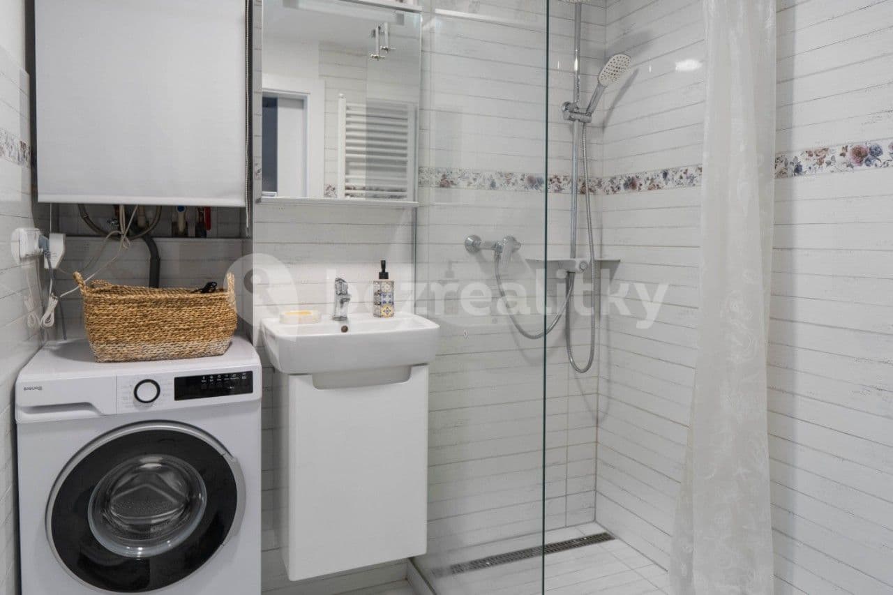 1 bedroom with open-plan kitchen flat to rent, 48 m², Krkonošská, Liberec, Liberecký Region 1 bedroom with open-plan kitchen flat to rent, 48 m², Krkonošská, Liberec, Liberecký Region
