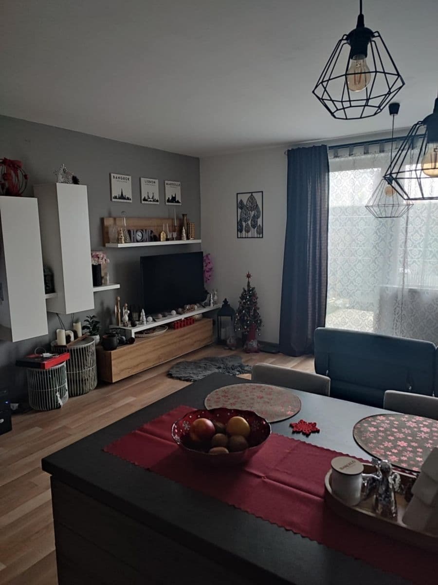 1 bedroom with open-plan kitchen flat for sale, 53 m², Chýně, Středočeský Region 1 bedroom with open-plan kitchen flat for sale, 53 m², Chýně, Středočeský Region