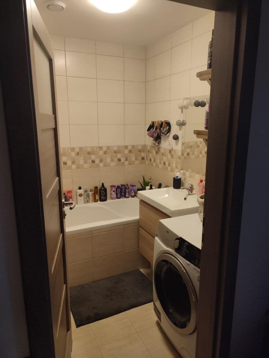 1 bedroom with open-plan kitchen flat for sale, 53 m², Chýně, Středočeský Region 1 bedroom with open-plan kitchen flat for sale, 53 m², Chýně, Středočeský Region