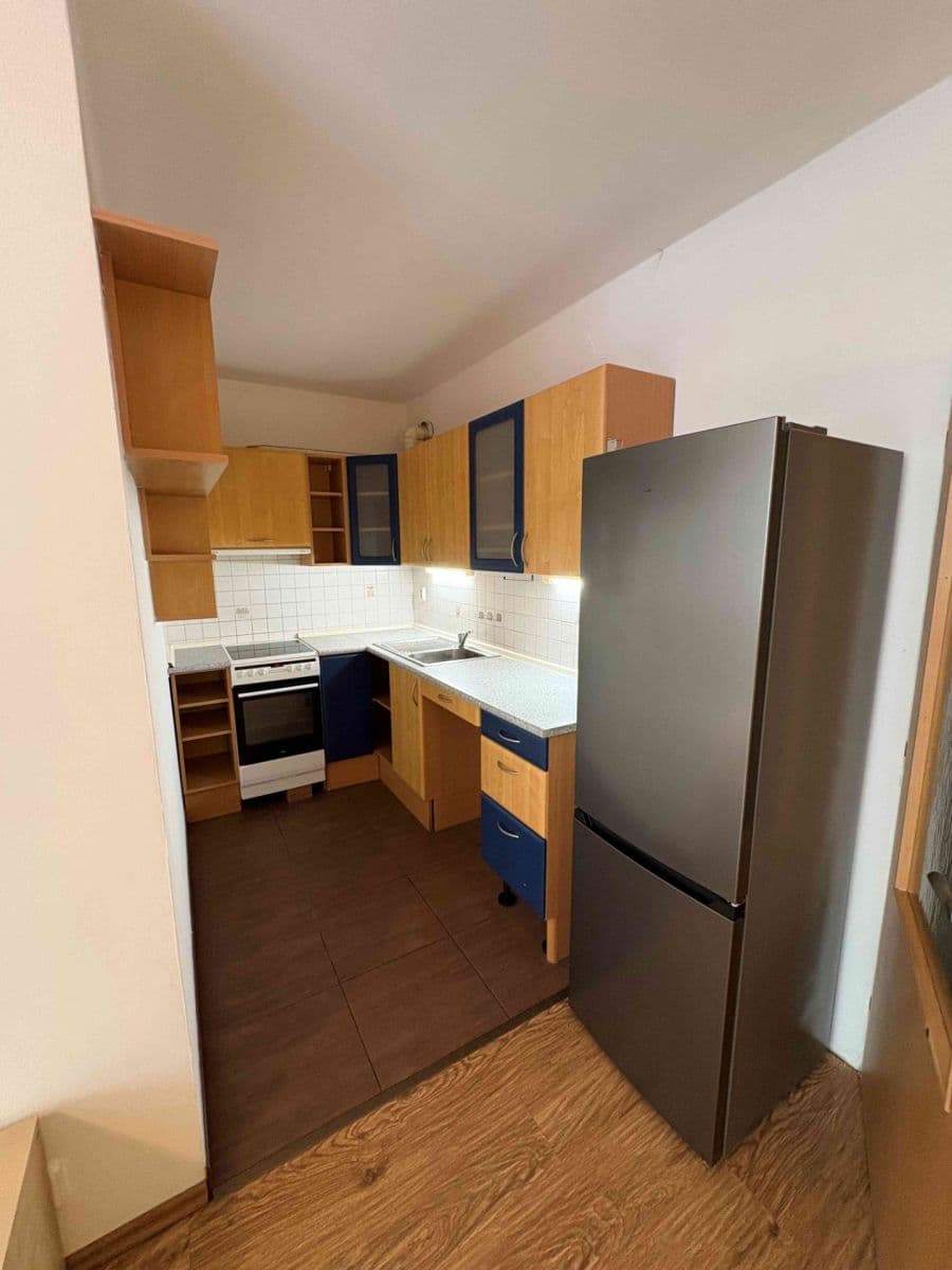 1 bedroom with open-plan kitchen flat to rent, 46 m², Hnězdenská, Prague, Prague 1 bedroom with open-plan kitchen flat to rent, 46 m², Hnězdenská, Prague, Prague