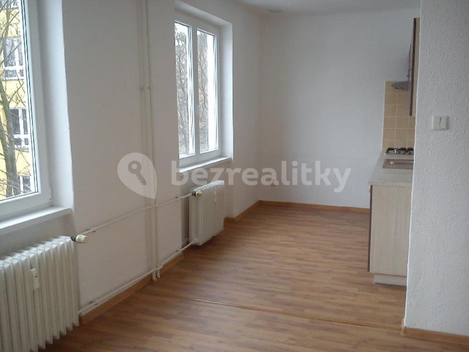 4 bedroom flat to rent, 73 m², Karla Čapka, Havířov, Moravskoslezský Region