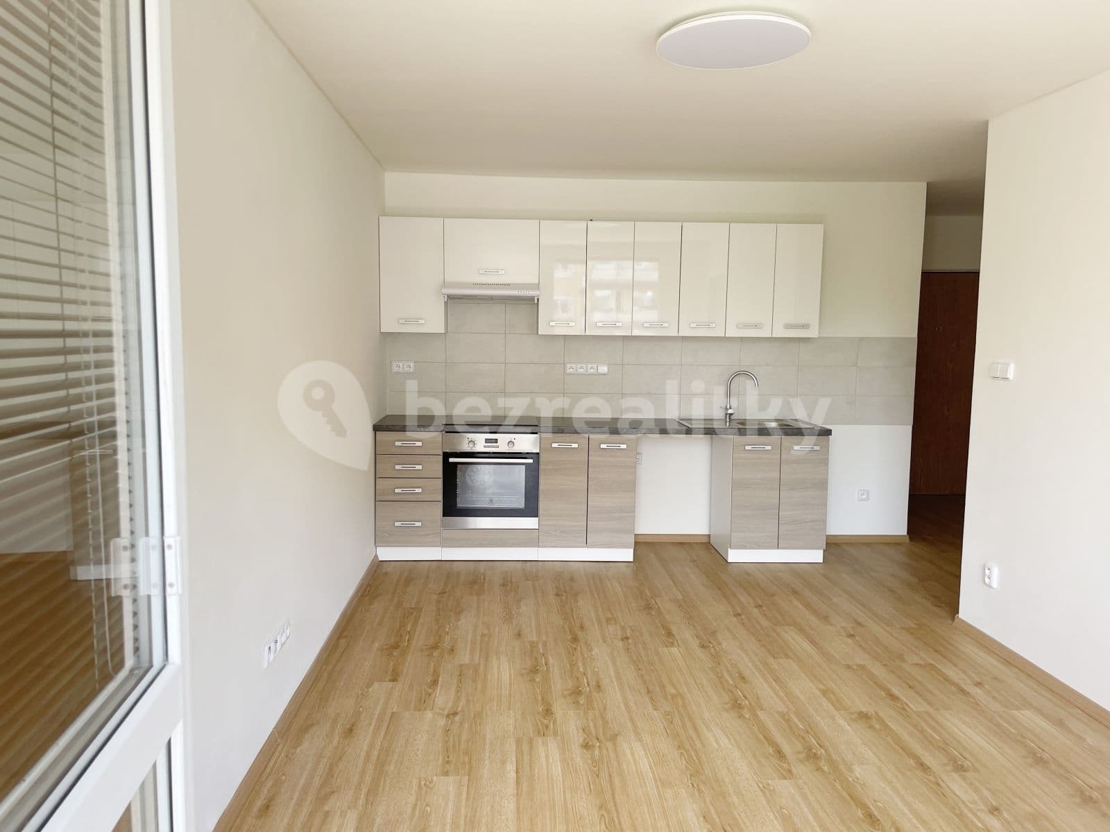 1 bedroom with open-plan kitchen flat to rent, 40 m², Bělehradská, Most, Ústecký Region 1 bedroom with open-plan kitchen flat to rent, 40 m², Bělehradská, Most, Ústecký Region