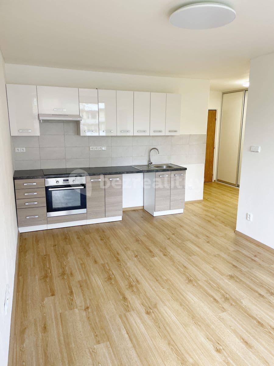 1 bedroom with open-plan kitchen flat to rent, 40 m², Bělehradská, Most, Ústecký Region 1 bedroom with open-plan kitchen flat to rent, 40 m², Bělehradská, Most, Ústecký Region