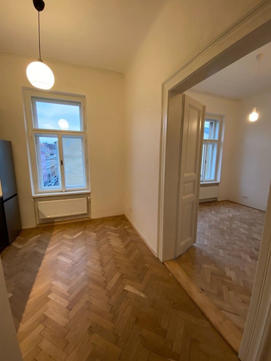 1 bedroom with open-plan kitchen flat to rent, 45 m², Na Bělidle, Prague, Prague 1 bedroom with open-plan kitchen flat to rent, 45 m², Na Bělidle, Prague, Prague