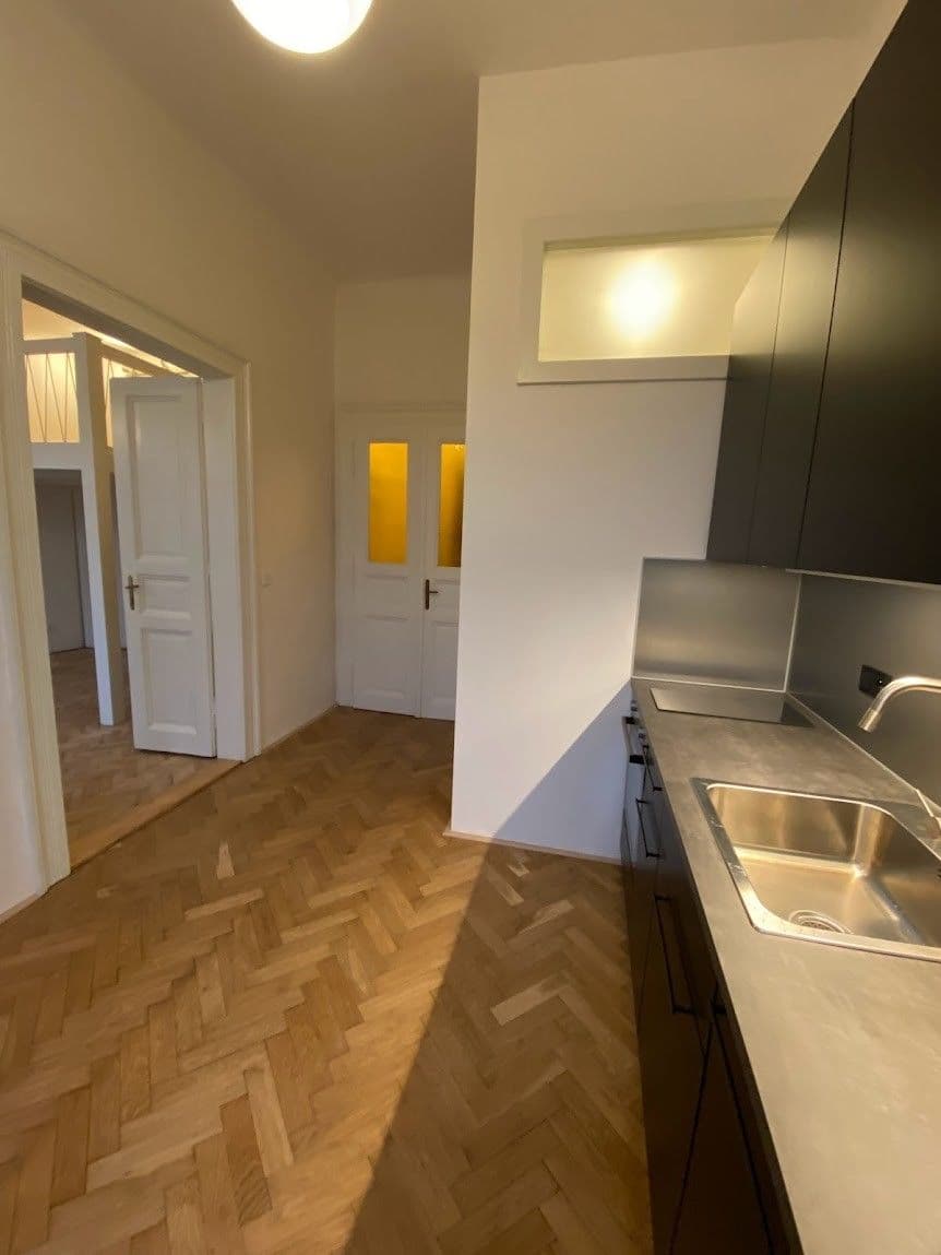 1 bedroom with open-plan kitchen flat to rent, 45 m², Na Bělidle, Prague, Prague 1 bedroom with open-plan kitchen flat to rent, 45 m², Na Bělidle, Prague, Prague