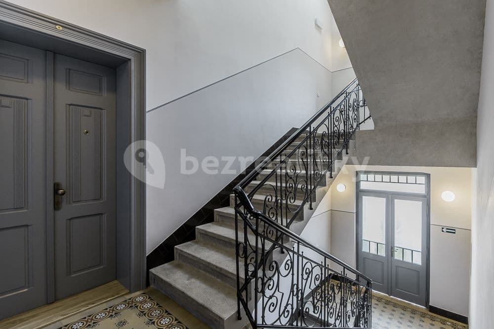 1 bedroom with open-plan kitchen flat to rent, 49 m², Charkovská, Prague, Prague 1 bedroom with open-plan kitchen flat to rent, 49 m², Charkovská, Prague, Prague