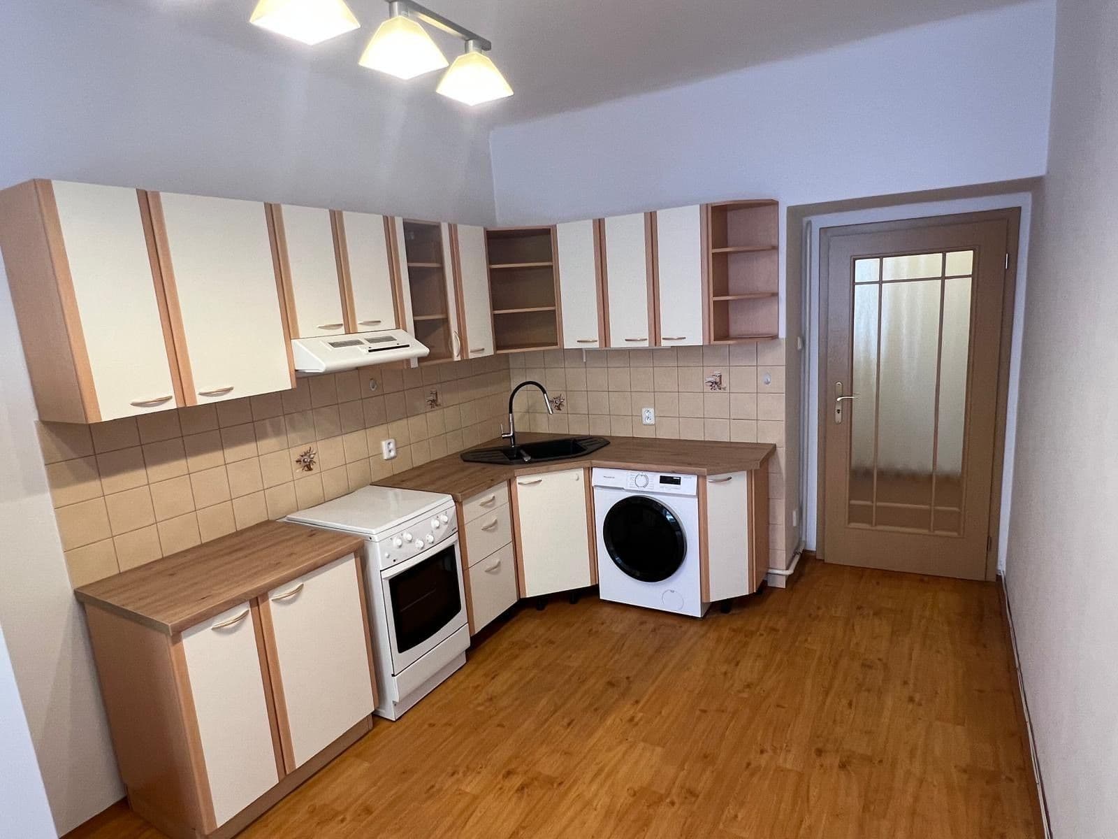 1 bedroom with open-plan kitchen flat to rent, 52 m², Petra Slezáka, Prague, Prague 1 bedroom with open-plan kitchen flat to rent, 52 m², Petra Slezáka, Prague, Prague