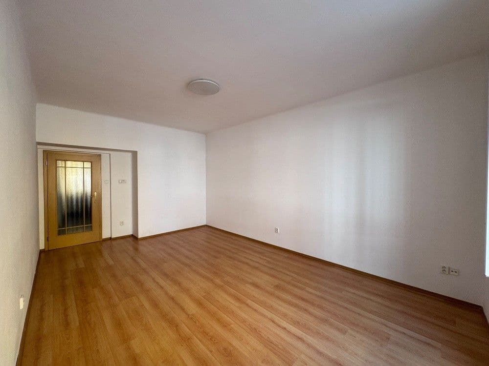 1 bedroom with open-plan kitchen flat to rent, 52 m², Petra Slezáka, Prague, Prague 1 bedroom with open-plan kitchen flat to rent, 52 m², Petra Slezáka, Prague, Prague