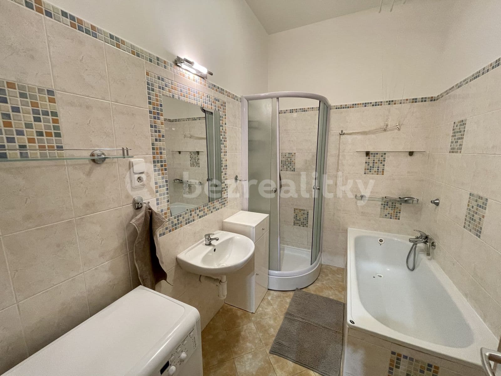 1 bedroom with open-plan kitchen flat to rent, 64 m², Topolová, Milovice, Středočeský Region 1 bedroom with open-plan kitchen flat to rent, 64 m², Topolová, Milovice, Středočeský Region