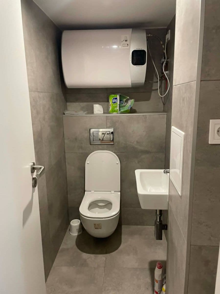 Studio flat to rent, 60 m², Roháčova, Prague, Prague Studio flat to rent, 60 m², Roháčova, Prague, Prague