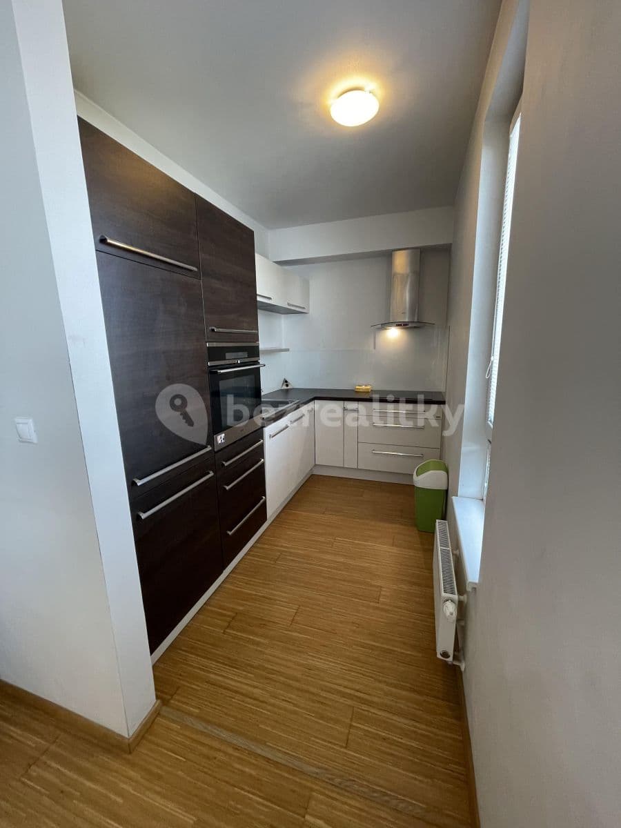 1 bedroom with open-plan kitchen flat to rent, 73 m², Jantarová, Ostrava, Moravskoslezský Region 1 bedroom with open-plan kitchen flat to rent, 73 m², Jantarová, Ostrava, Moravskoslezský Region