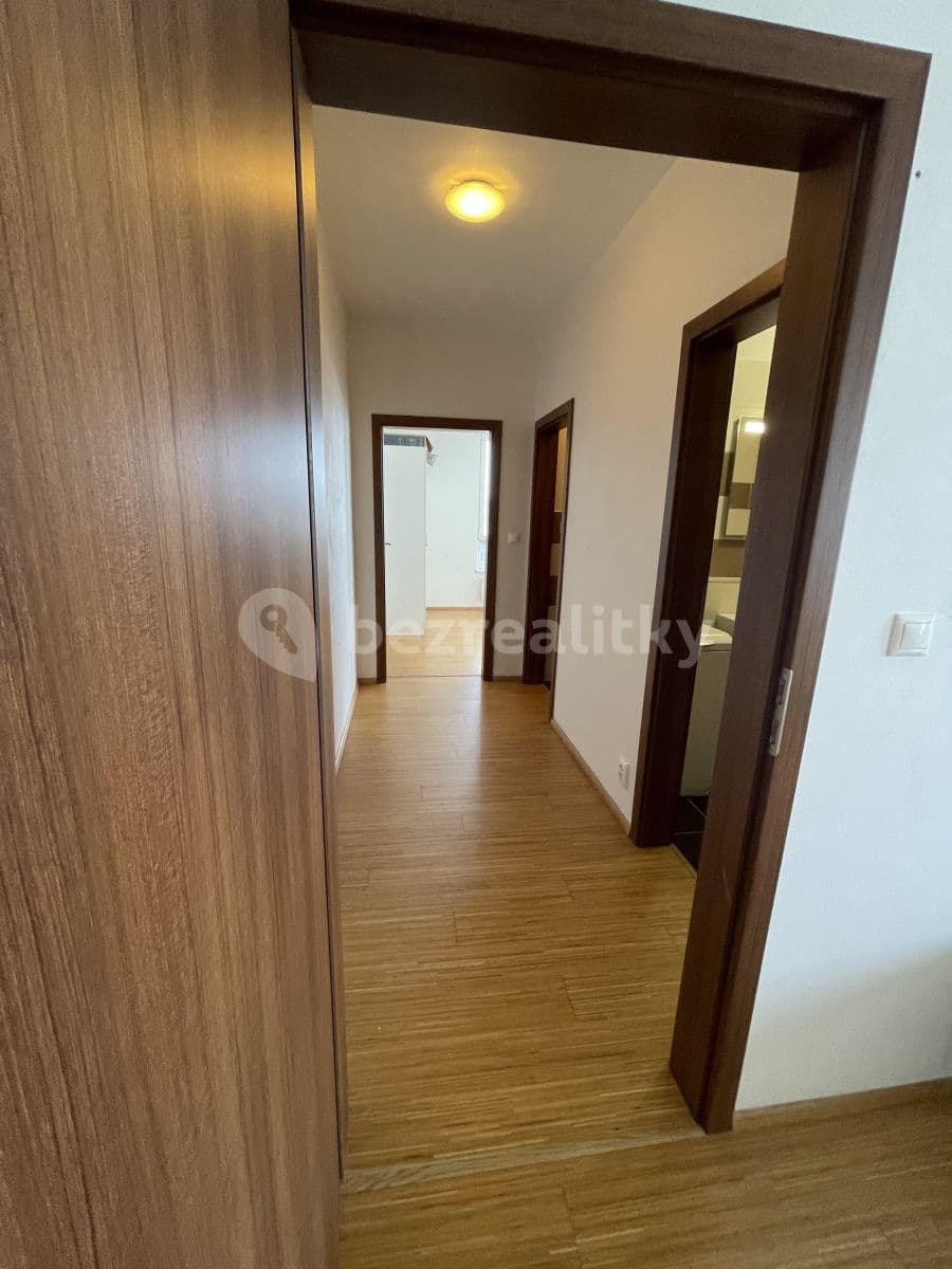 1 bedroom with open-plan kitchen flat to rent, 73 m², Jantarová, Ostrava, Moravskoslezský Region 1 bedroom with open-plan kitchen flat to rent, 73 m², Jantarová, Ostrava, Moravskoslezský Region