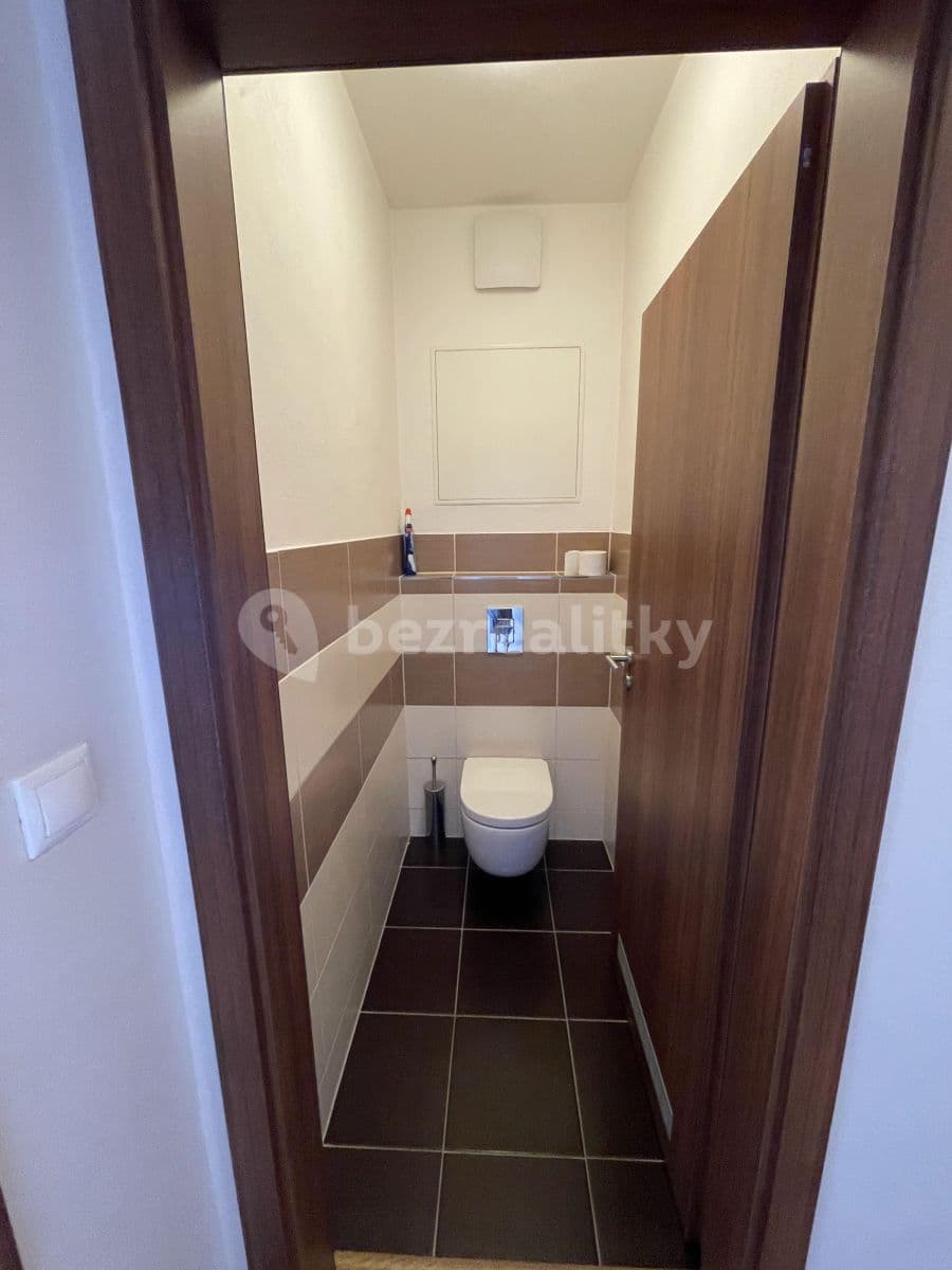 1 bedroom with open-plan kitchen flat to rent, 73 m², Jantarová, Ostrava, Moravskoslezský Region 1 bedroom with open-plan kitchen flat to rent, 73 m², Jantarová, Ostrava, Moravskoslezský Region