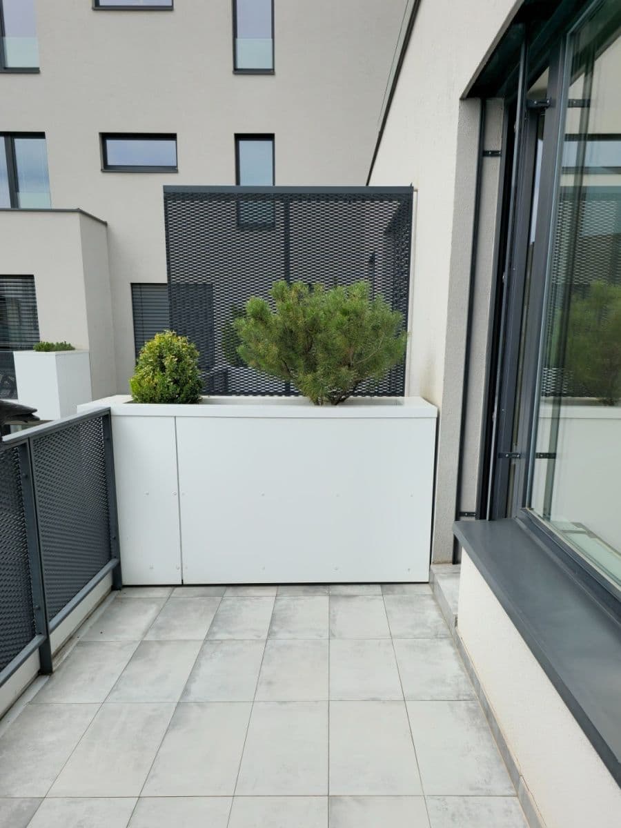 Studio flat to rent, 32 m², Kloudova, Prague, Prague Studio flat to rent, 32 m², Kloudova, Prague, Prague