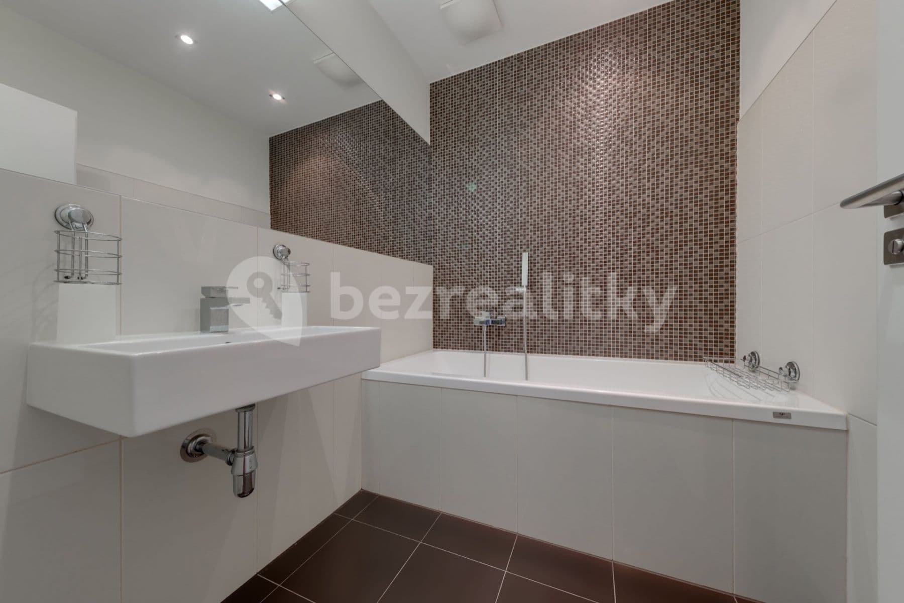 1 bedroom with open-plan kitchen flat to rent, 64 m², Prague, Prague 1 bedroom with open-plan kitchen flat to rent, 64 m², Prague, Prague