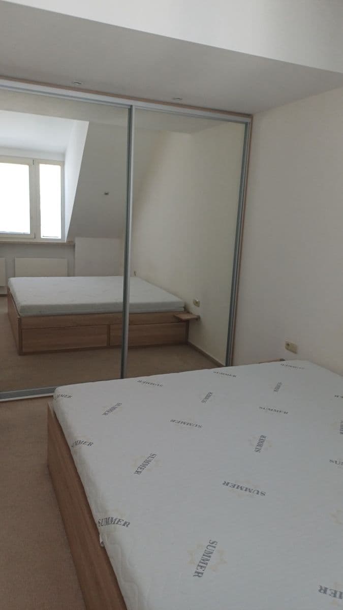 1 bedroom with open-plan kitchen flat to rent, 60 m², Bulharská, Prague, Prague 1 bedroom with open-plan kitchen flat to rent, 60 m², Bulharská, Prague, Prague
