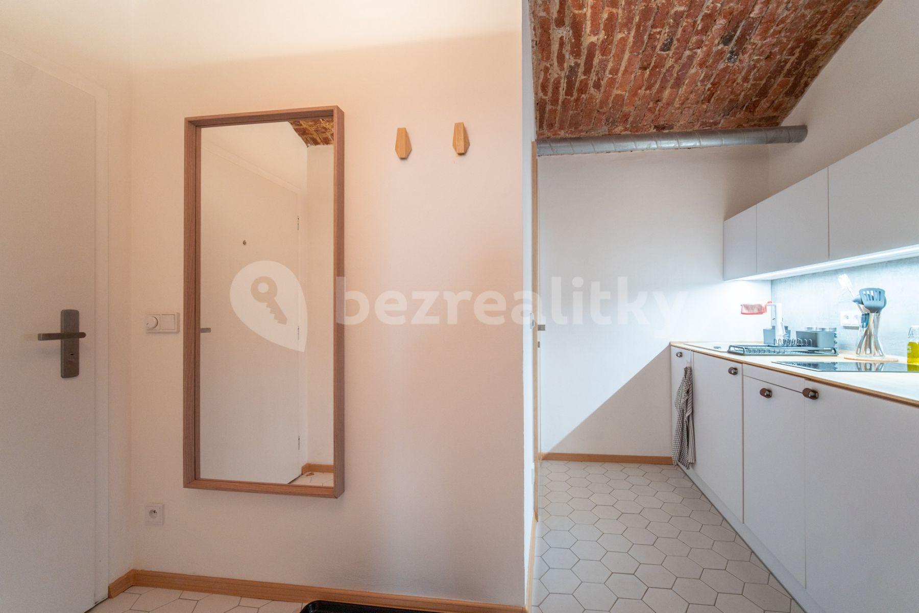 Studio flat to rent, 20 m², Šmilovského, Prague, Prague