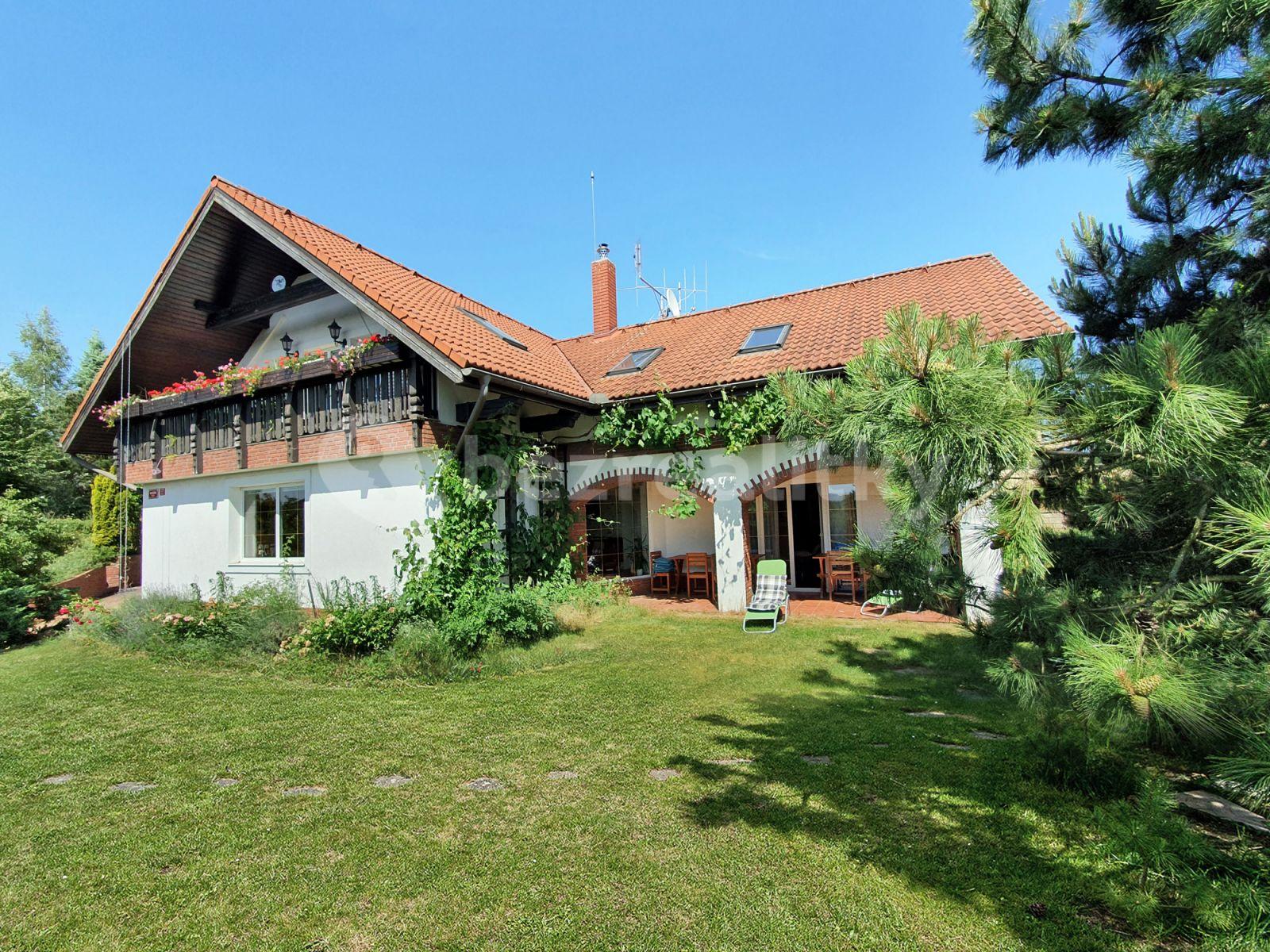 house for sale, 500 m², Hrusice, Středočeský Region