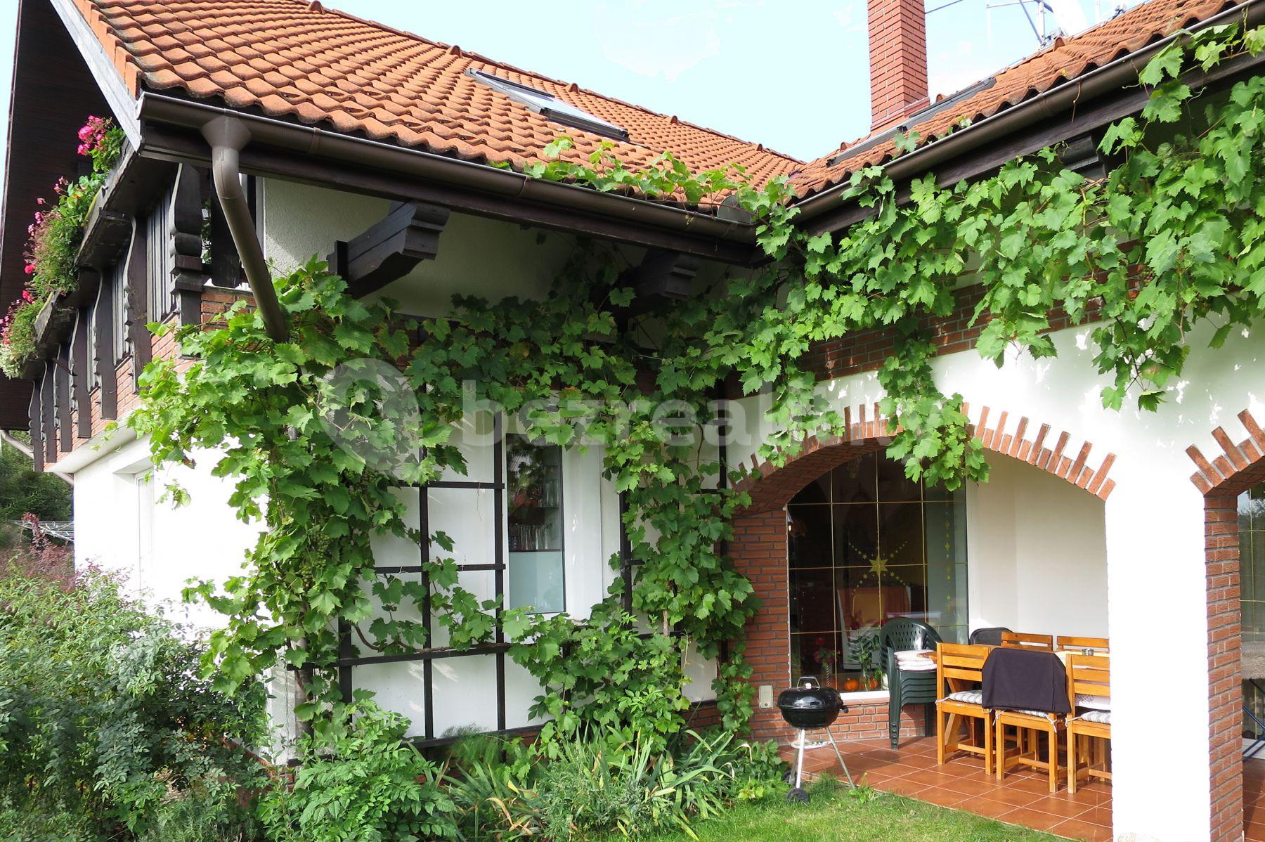house for sale, 500 m², Hrusice, Středočeský Region