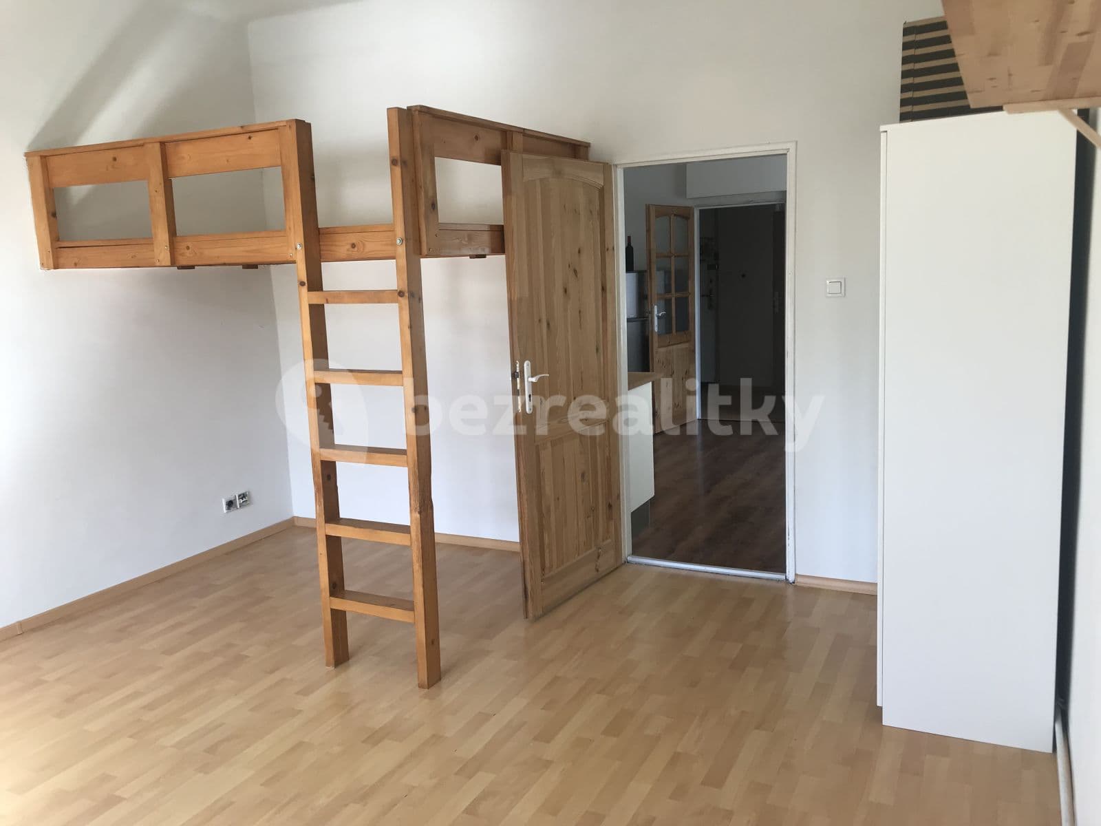 1 bedroom flat to rent, 44 m², Adamovská, Prague, Prague 1 bedroom flat to rent, 44 m², Adamovská, Prague, Prague