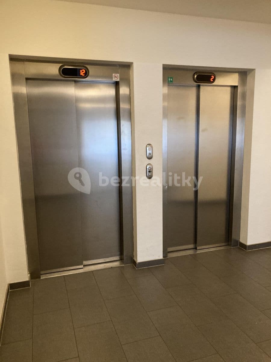 1 bedroom with open-plan kitchen flat to rent, 52 m², Nárožní, Prague, Prague 1 bedroom with open-plan kitchen flat to rent, 52 m², Nárožní, Prague, Prague