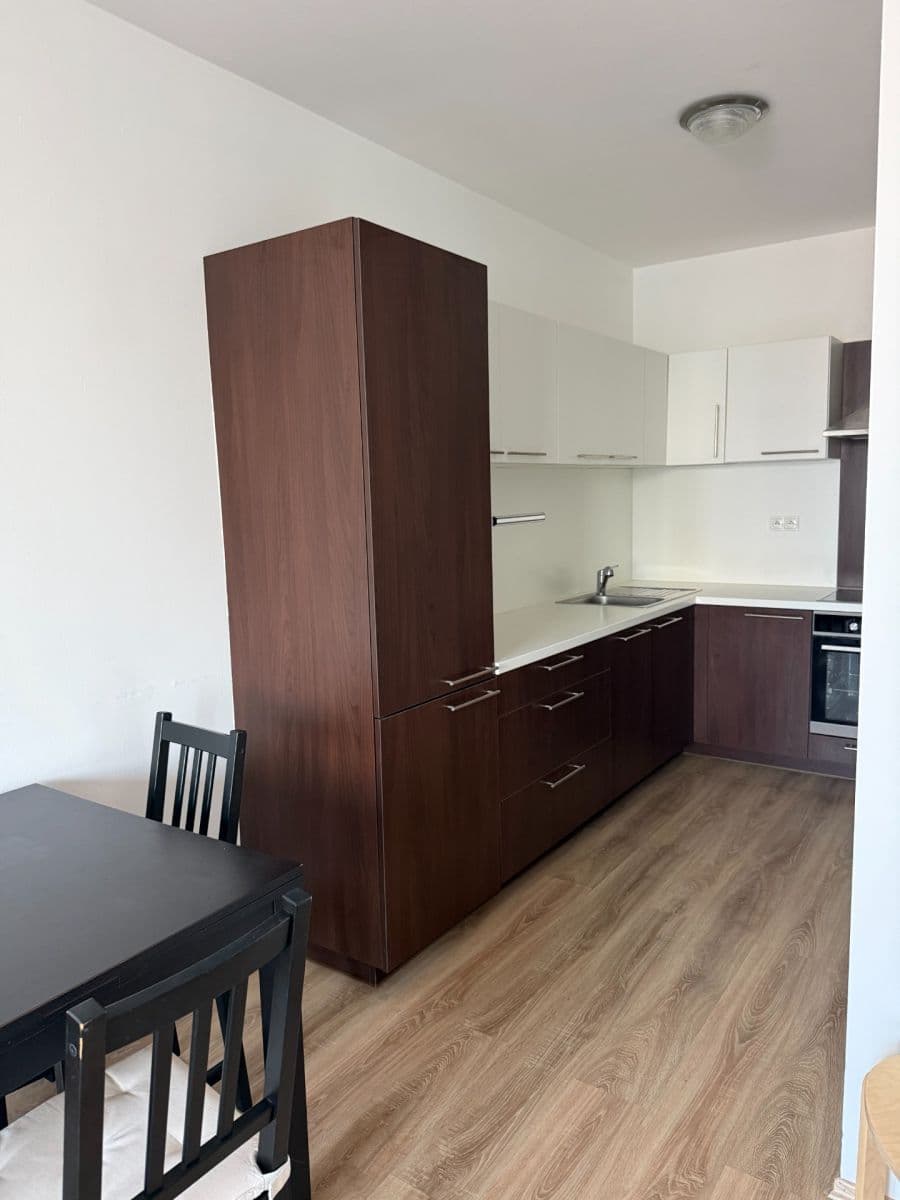 1 bedroom with open-plan kitchen flat to rent, 52 m², Nárožní, Prague, Prague 1 bedroom with open-plan kitchen flat to rent, 52 m², Nárožní, Prague, Prague