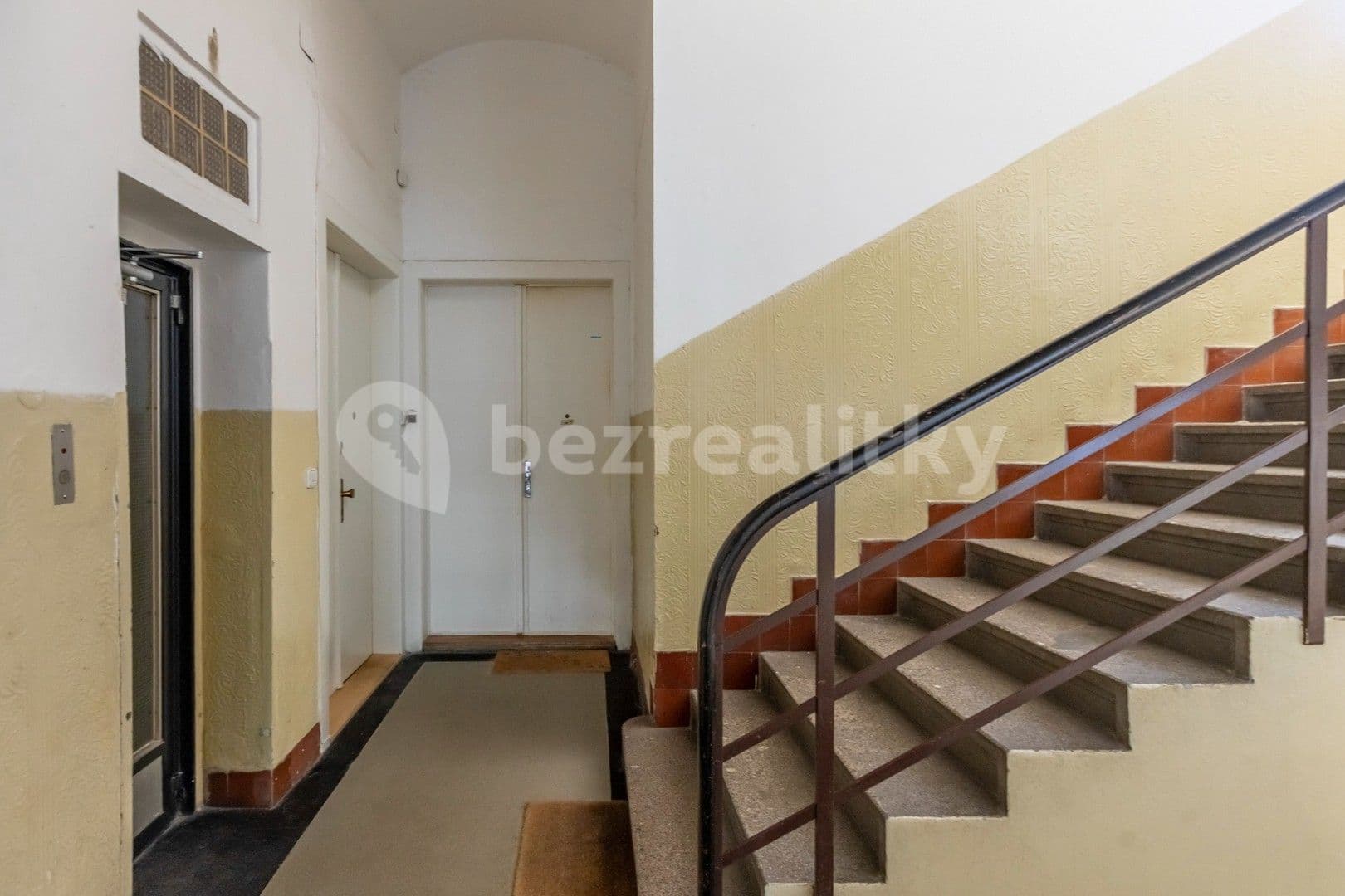 Studio flat to rent, 19 m², Čechova, Prague, Prague