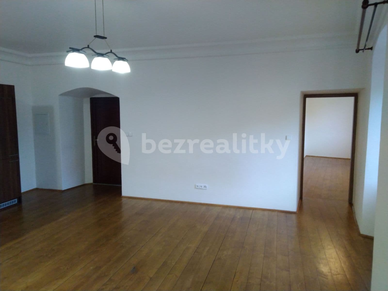 1 bedroom with open-plan kitchen flat to rent, 39 m², Kynského, Slaný, Středočeský Region