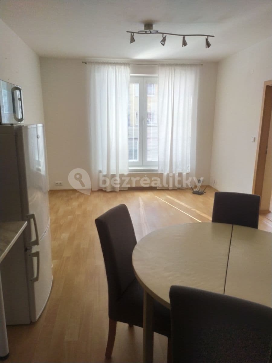 1 bedroom with open-plan kitchen flat to rent, 48 m², Zderadova, Brno, Jihomoravský Region 1 bedroom with open-plan kitchen flat to rent, 48 m², Zderadova, Brno, Jihomoravský Region